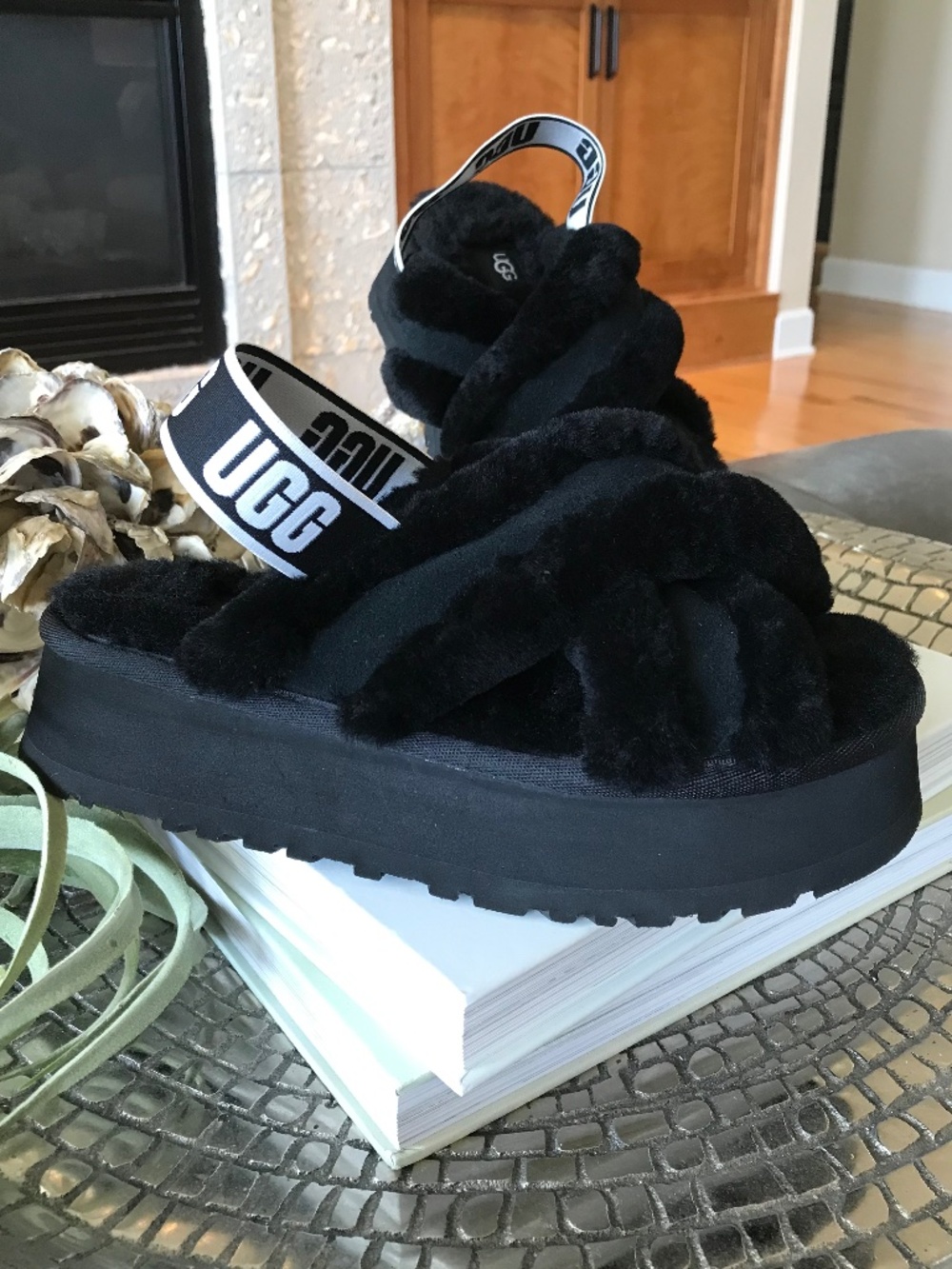 UGG BLACK COZY LOUNGE DISCO CROSS SLIDE PLATFORM SLIPPERS